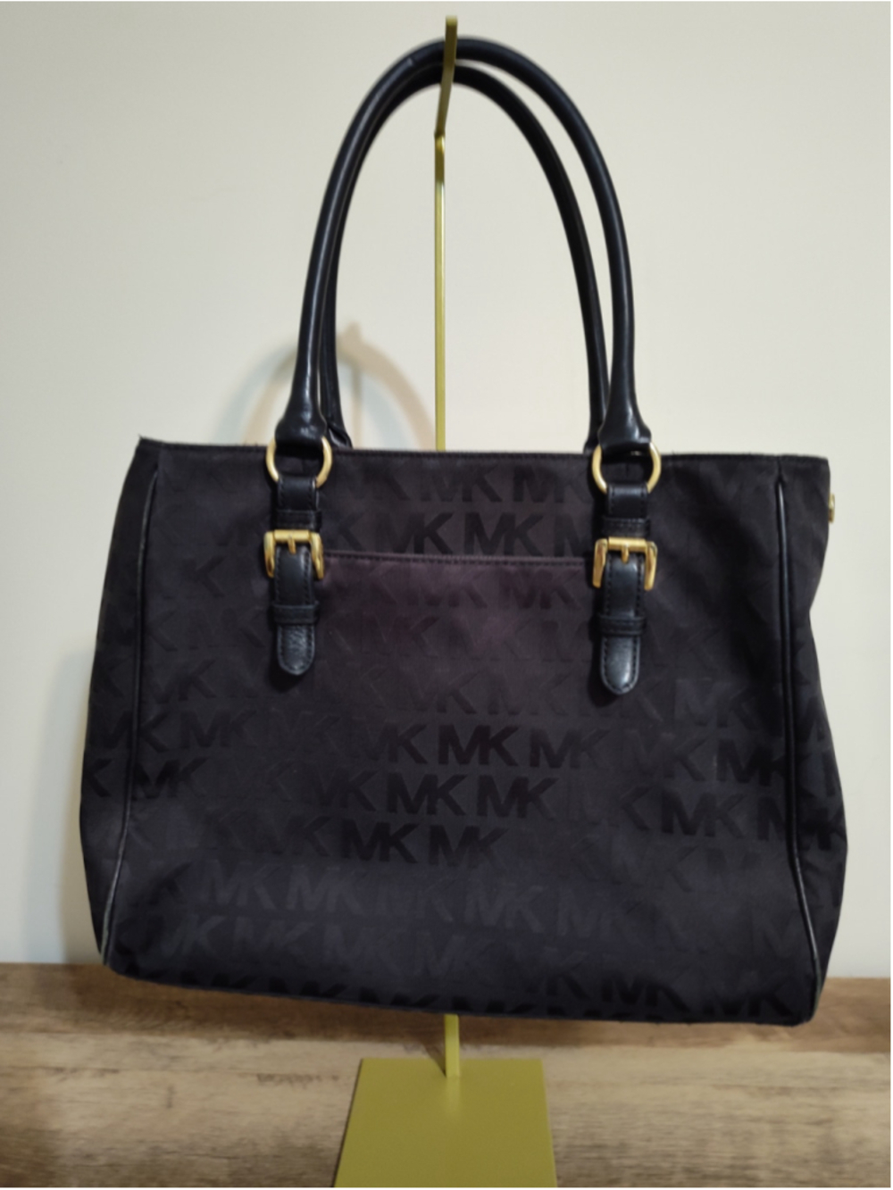 Women's Michael Kors Tote Bag One Size Black Gold